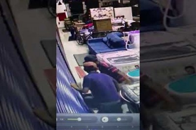 (Vídeo) Mãe reconhece filho em vídeo de furto a loja e o denuncia à polícia