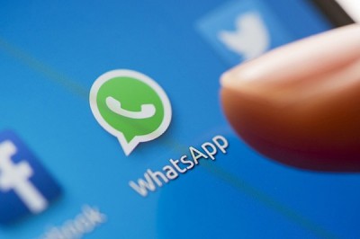 Alerta: novo golpe no WhatsApp promete 14º salário