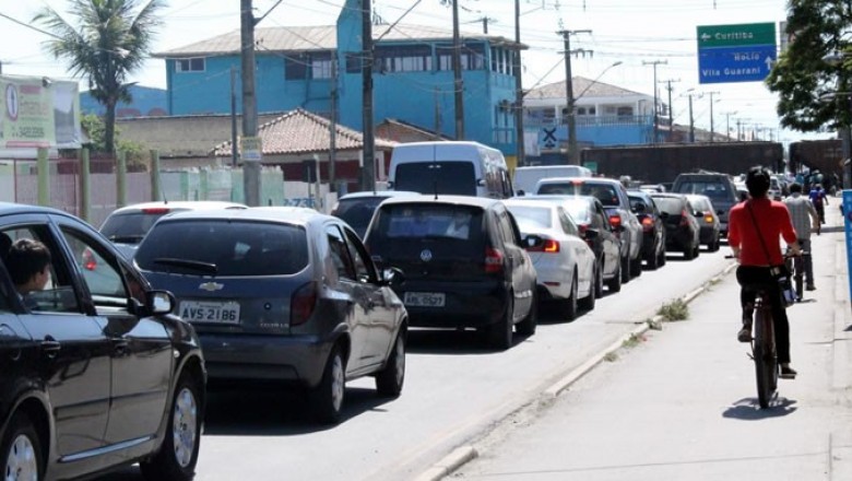 Câmara Municipal de Paranaguá aprova por unanimidade lei que impede a obstrução da linha férrea em horários de pico