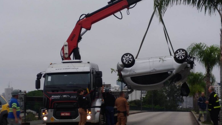 Jovem tenta evitar roubo após acidente de trânsito e é assassinado
