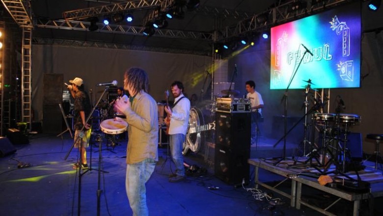 PARANAGUÁ FEMUL 2017: 10 artistas se apresentam na 1ª noite de classificação