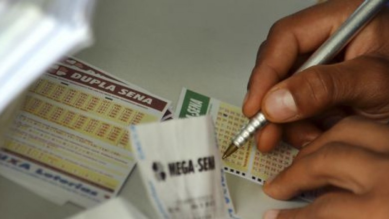 Mega-Sena acumula e pode pagar mais de R$ 43 milhões na 3ªfeira