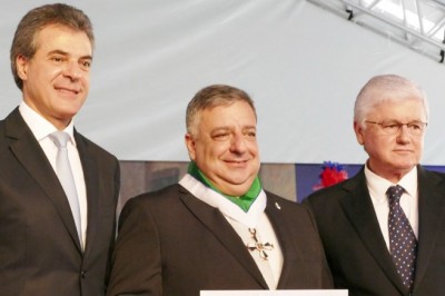 Estado condecora personalidades com a Ordem do Pinheiro