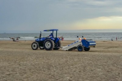 Sanepar reforça trabalho de limpeza das areias das praias