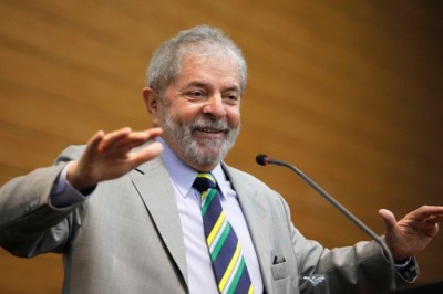 Juiz do TRF1 manda devolver passaporte do ex-presidente Lula
