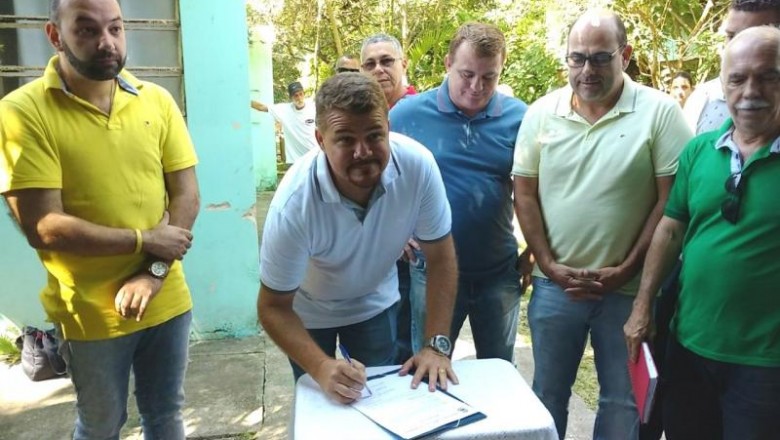 Prefeito assina ordem de serviço para construir posto de saúde em Encantadas