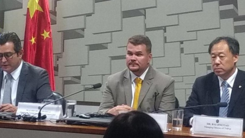 Prefeito de Paranaguá, Marcelo Roque acompanha assinatura do contrato de venda da TCP para a China Merchants 