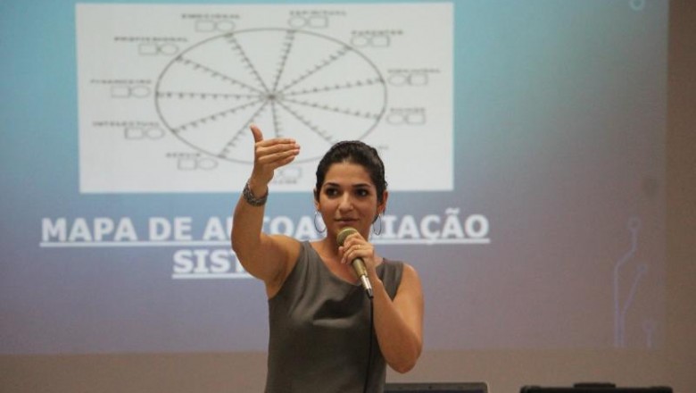 Neurociência e Inteligências Múltiplas são temas de capacitação para professores do Ensino Integral em Paranaguá 