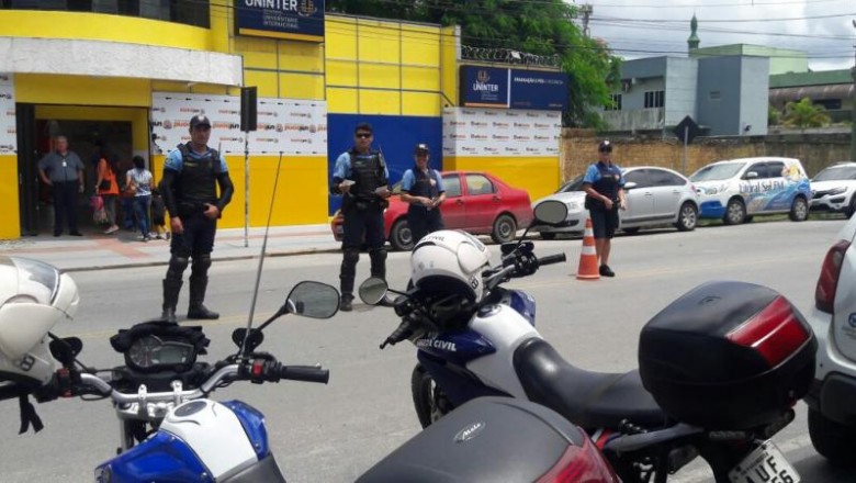 Entrada e saída de alunos contam com mais segurança em Paranaguá