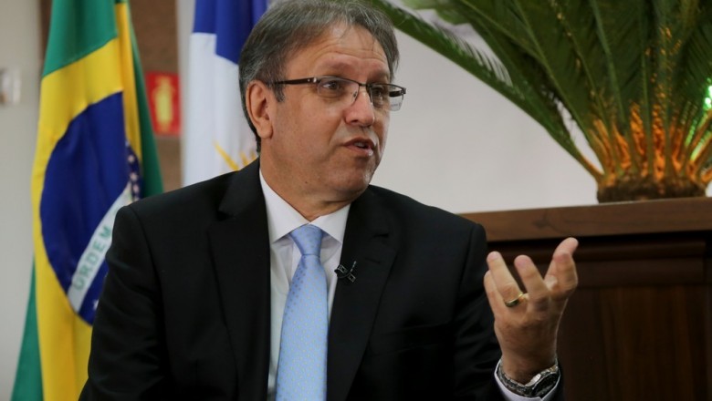 TSE cassa governador e vice do Tocantins por abuso de poder econômico