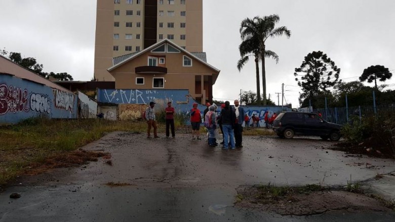 Apoiadores de Lula começam a desmontar acampamento