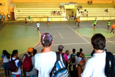 Jogos Escolares movimentam quatro locais de Paranaguá