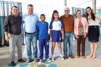 Prefeitura entrega novos uniformes para mais de 17 mil alunos de Paranaguá
