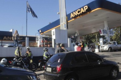 Motoristas no PR atravessam fronteira para abastecer no Paraguai