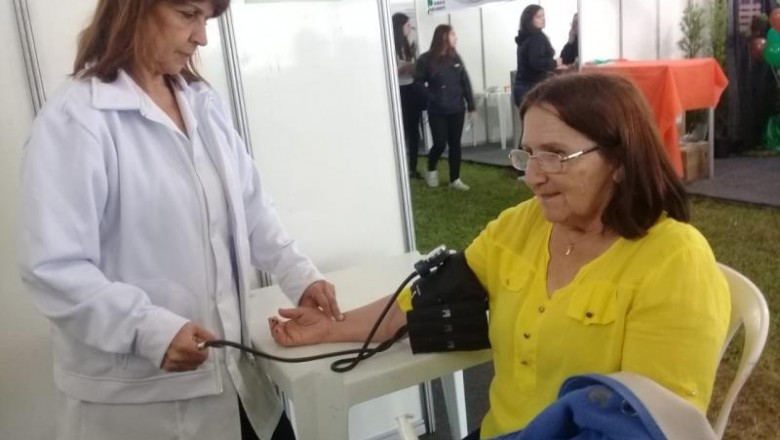 Secretaria de Saúde faz vacinação na 13.ª Feira de Meio Ambiente de Paranaguá 