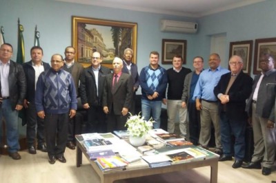 Prefeito de Paranaguá recebe visita de pastores da igreja Assembleia de Deus