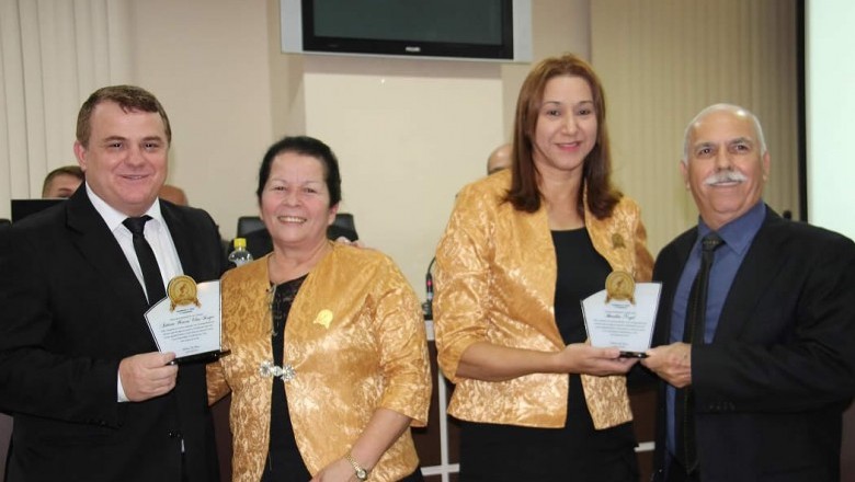 Câmara de Paranaguá faz entrega de título Honra ao Mérito para o Círculo de Oração da União Feminina da Assembleia de Deus