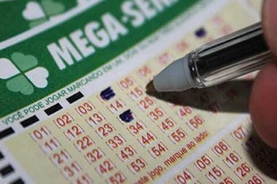 Mega-Sena acumula e pode pagar R$ 4,5 milhões neste sábado