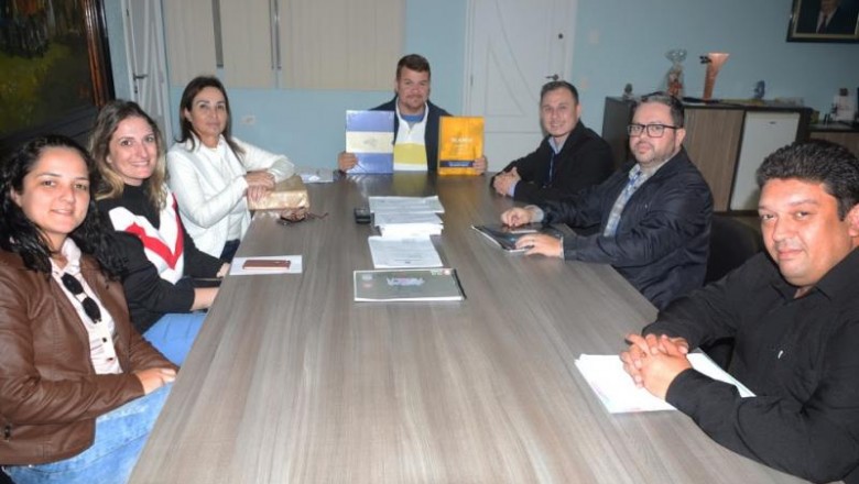 Prefeito recebe representantes do Sistema Fecomércio