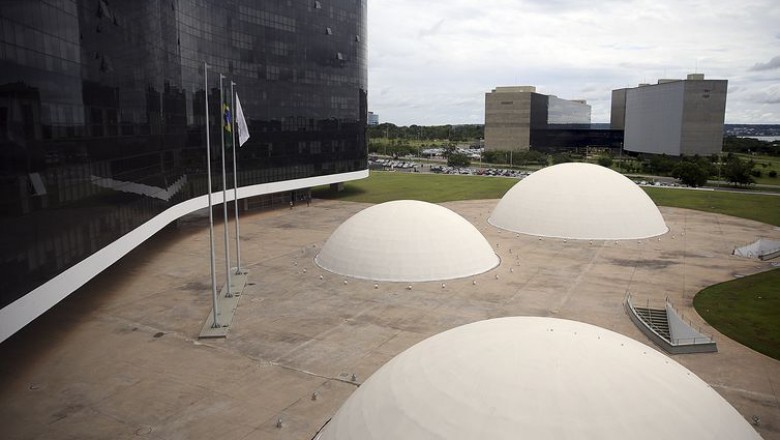 TSE recebe 20 pedidos de candidaturas avulsas à Presidência