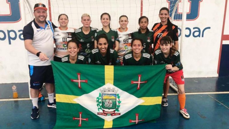 Equipe feminina de futsal parnanguara está entre as melhores do Paraná