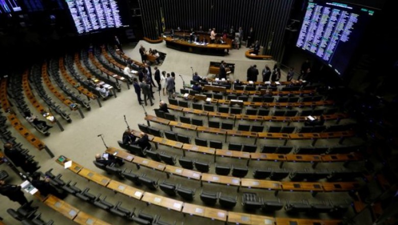 Taxa de renovação da Câmara dos Deputados foi a maior em 20 anos