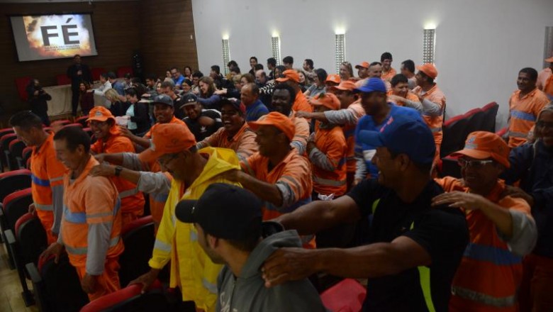 Secretaria Municipal de Urbanismo de Paranaguá promove evento motivacional