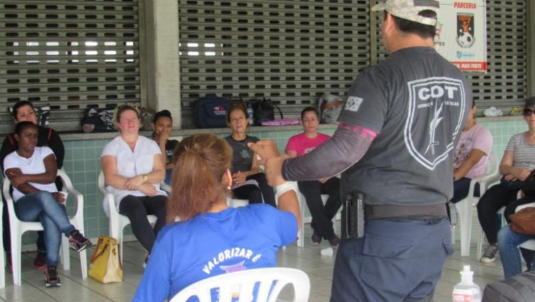 Profissionais da Educação passam por curso de primeiros socorros e princípio de incêndio