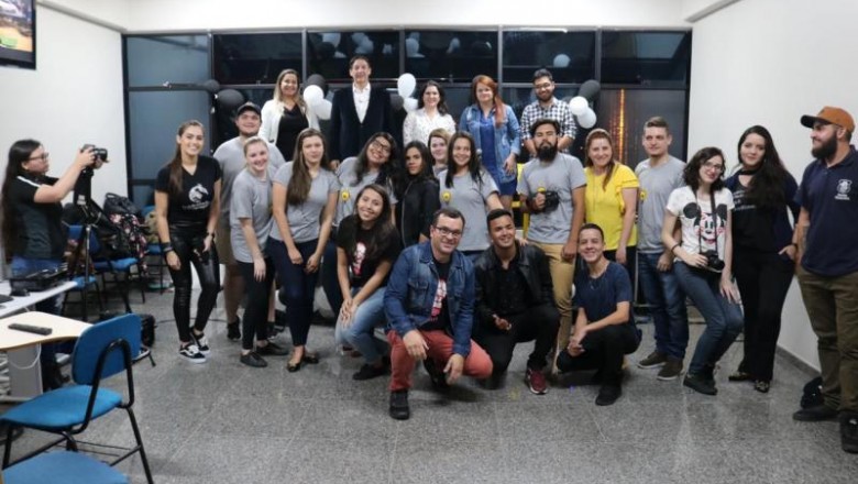 Secretária de Comunicação de Paranaguá participa de ‘roda de conversa’ com alunos de publicidade