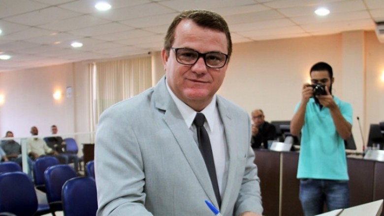 Mesa executiva da Câmara Municipal de Paranaguá é empossada