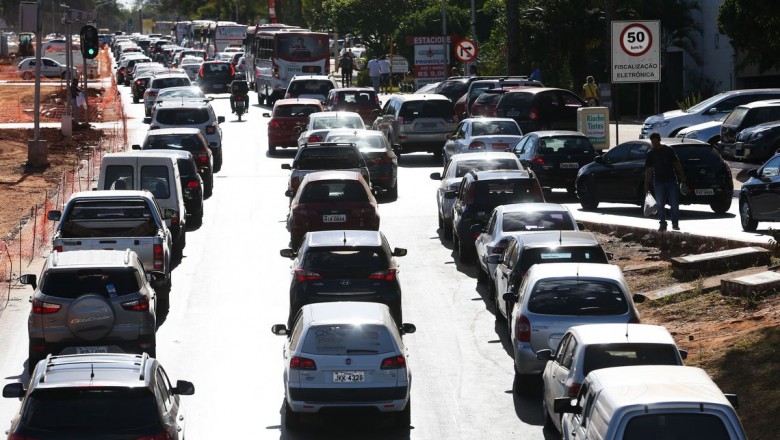 Motoristas podem ter desconto de até 30% no valor do IPVA