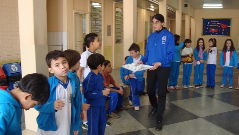 Mais de 17 mil alunos voltam às aulas no dia 12