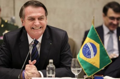Crise com Maia é página virada, diz Bolsonaro
