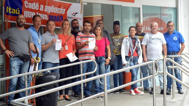 Ato no Itaú denuncia fechamento de agências