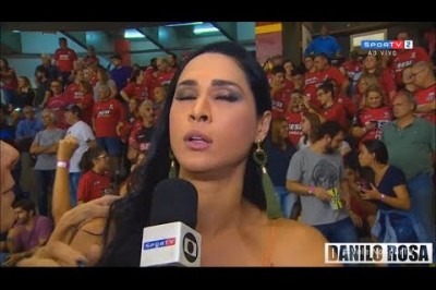 ASSISTA: Jaqueline desmaia durante entrevista na final da Superliga de vôlei