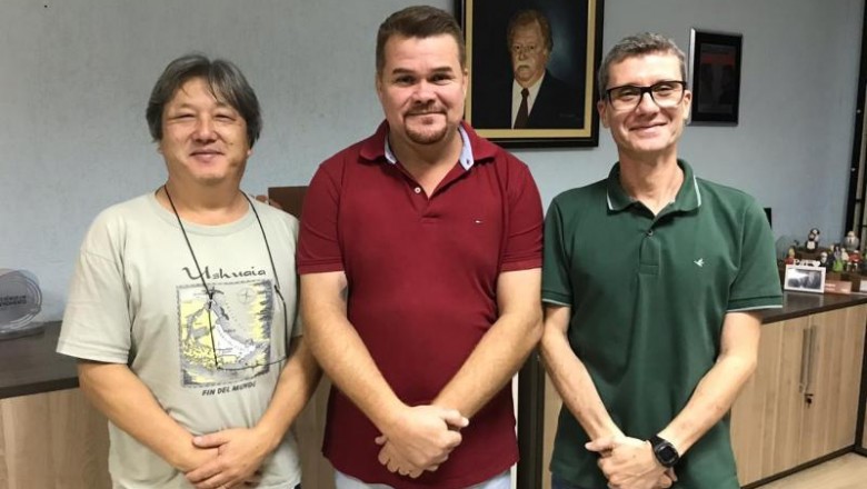 Servidores de carreira assumem três secretarias municipais