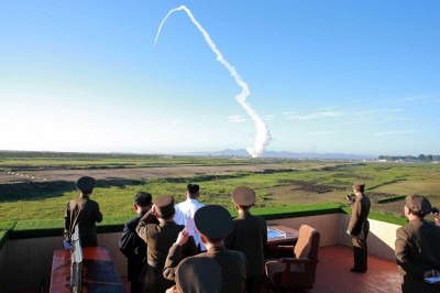 Coreia do Norte dispara mísseis de curto alcance, diz agência