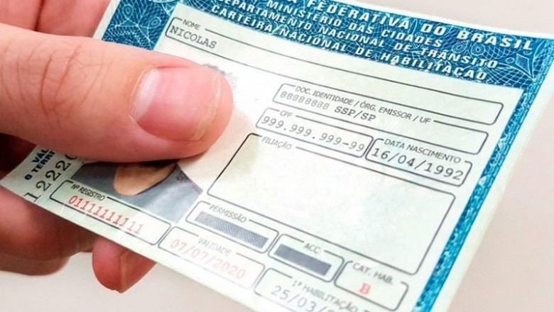 Bolsonaro confirma aumento de validade da CNH