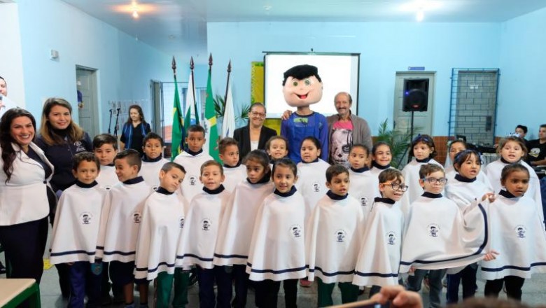 Dia do patrono é comemorado na escola municipal Hugo Pereira Corrêa em Paranaguá