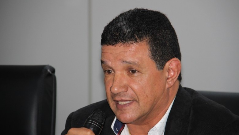 Presidente da Câmara faz apelo à população sobre a dengue