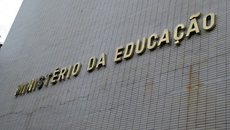 TRF1 mantém bloqueio de verbas de universidades