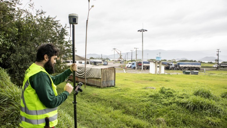 Solo do terminal público Barão de Tefé, em Antonina, é mapeado