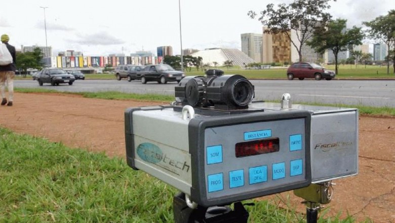 Bolsonaro manda suspender uso de radares nas rodovias federais
