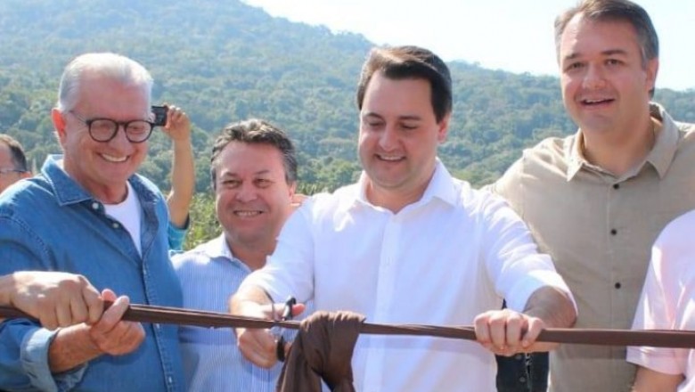 Governador inaugura ponte e confirma parceria com administração de Guaratuba