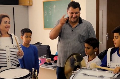 Banda Mirim de Paranaguá recebe novos instrumentos musicais