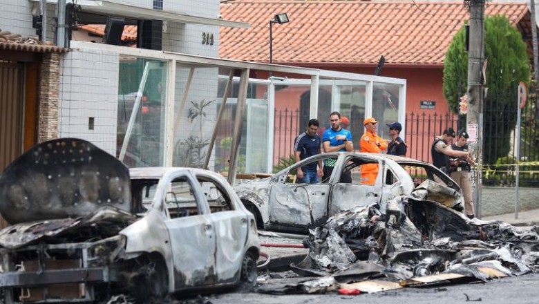 Avião de pequeno porte cai e deixa três mortos em Belo Horizonte