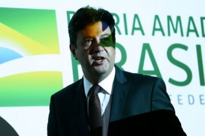 Ministro confirma primeiro caso suspeito de coronavírus no Brasil