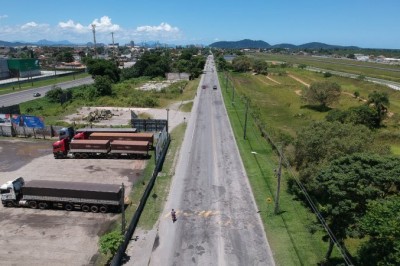 Primeira etapa de pavimentação da Avenida Bento Munhoz da Rocha Neto foi concluída 