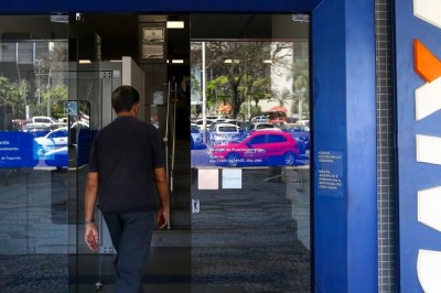 Recolhimento do FGTS de domésticos pode ser suspenso por 3 meses