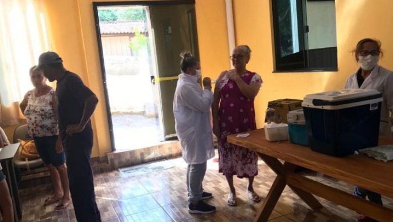 Secretaria Municipal de Saúde leva vacina contra gripe às comunidades marítimas